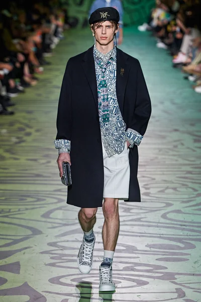 Look 9